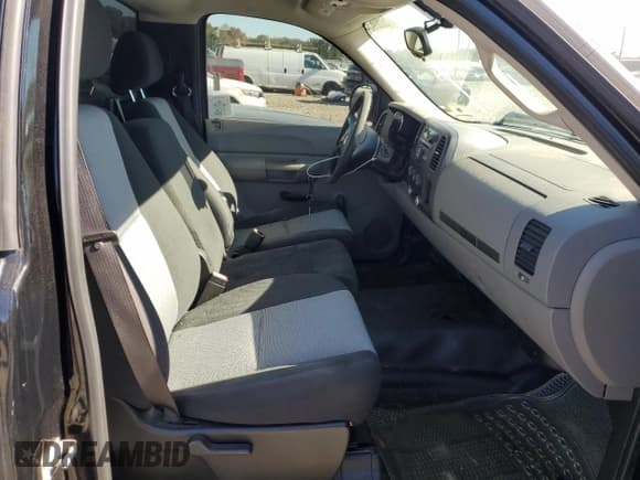 ✅ 2008 Chevrolet Silverado 1500 Work Truck • VIN: 1GCEC14X38Z185498 • Lot: 75080634. Listed on Copart with 178,072 mi. Free auction sales archive from the USA and detailed vehicle history report at DreamBid. Image 10.