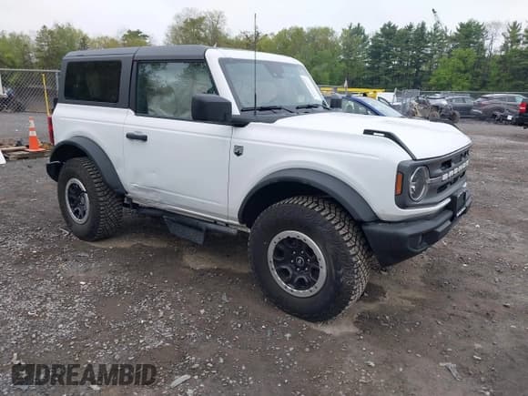✅ 2023 Ford Bronco • VIN: 1FMDE5CH6PLC11404 • Lot: 42274412. Listed on IAAI with 5,243 mi. Free auction sales archive from the USA and detailed vehicle history report at DreamBid. Image 1.