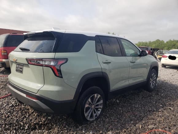 ✅ 2025 Chevrolet Equinox FWD LT • VIN: 3GNAXHEG0SL299040 • Lot: 53889075. Wystawiony na Copart z przebiegiem 284 mil. Bezpłatny archiwum sprzedaży aukcyjnych z USA i szczegółowy raport historii pojazdu na DreamBid. Zdjęcie 3.