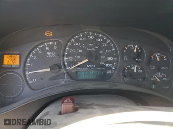 ✅ 2002 Chevrolet Suburban LS • VIN: 1GNEC16T22J302186 • Лот: 49346435. Опубликован ранее на Copart с пробегом 220 352 миль. Бесплатный доступ к архиву аукционных продаж из США и подробный отчёт об истории автомобиля на DreamBid. Изображение 9.