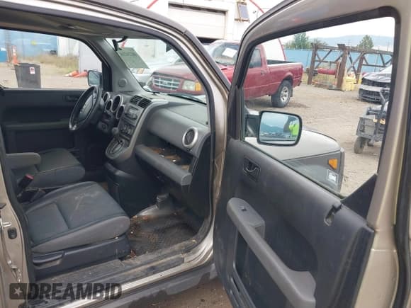 ✅ 2003 Honda Element EX • VIN: 5J6YH28513L031892 • Lot: 40224214. Listed on IAAI with 159,077 mi. Free auction sales archive from the USA and detailed vehicle history report at DreamBid. Image 5.