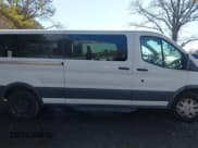 ✅ 2017 Ford Transit XL • VIN: 1FBZX2YM6HKA06914 • Lot: 41830142. Wystawiony na IAAI z przebiegiem 118 387 mil. Bezpłatny archiwum sprzedaży aukcyjnych z USA i szczegółowy raport historii pojazdu na DreamBid. Zdjęcie 13.