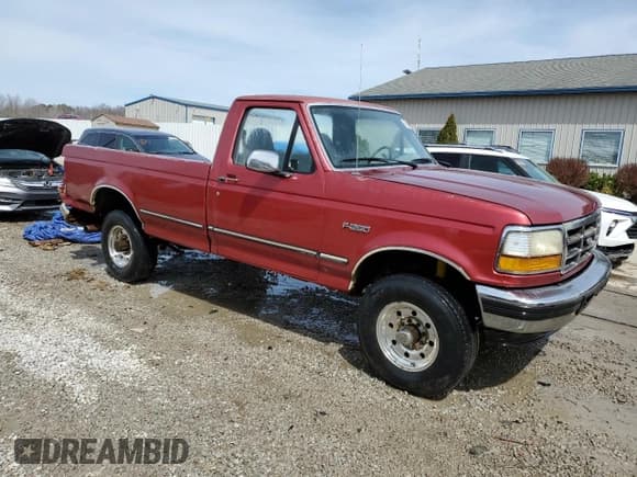 ✅ 1997 Ford F-250 • VIN: 1FTHF26F1VEA04688 • Lot: 49254765. Wystawiony na Copart z przebiegiem 251 337 mil. Bezpłatny archiwum sprzedaży aukcyjnych z USA i szczegółowy raport historii pojazdu na DreamBid. Zdjęcie 4.