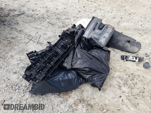 ✅ 2020 Chevrolet Silverado 1500 LT • VIN: 3GCUYDED5LG164292 • Lot: 72093494. Wystawiony na Copart z przebiegiem 59 460 mil. Bezpłatny archiwum sprzedaży aukcyjnych z USA i szczegółowy raport historii pojazdu na DreamBid. Zdjęcie 14.