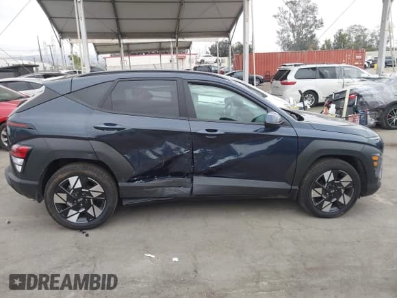 ✅ 2025 Hyundai Kona SEL • VIN: KM8HB3AB8SU318681 • Лот: 43305715. Опубликован ранее на IAAI с пробегом 592 миль. Бесплатный доступ к архиву аукционных продаж из США и подробный отчёт об истории автомобиля на DreamBid. Изображение 13.
