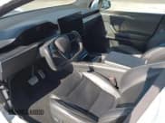 ✅ 2022 Tesla Model X Plaid • VIN: 7SAXCBE63NF337529 • Lot: 42066904. Wystawiony na IAAI z przebiegiem 56 933 mil. Bezpłatny archiwum sprzedaży aukcyjnych z USA i szczegółowy raport historii pojazdu na DreamBid. Zdjęcie 5.