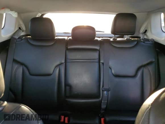 ✅ 2019 Jeep Compass Limited • VIN: 3C4NJCCB9KT662621 • Lot: 53361685. Listed on Copart with 97,637 mi. Free auction sales archive from the USA and detailed vehicle history report at DreamBid. Image 10.