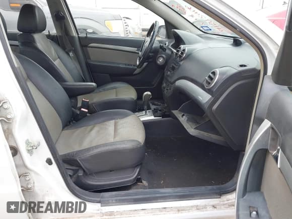 ✅ 2011 Chevrolet Aveo 2LT • VIN: KL1TG5DE2BB220153 • Lot: 41592416. Wystawiony na IAAI z przebiegiem 178 789 mil. Bezpłatny archiwum sprzedaży aukcyjnych z USA i szczegółowy raport historii pojazdu na DreamBid. Zdjęcie 5.