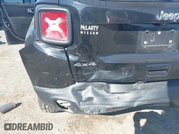 ✅ 2018 Jeep Renegade Sport • VIN: ZACCJBAB6JPH85612 • Lot: 41650807. Wystawiony na IAAI z przebiegiem 87 082 mil. Bezpłatny archiwum sprzedaży aukcyjnych z USA i szczegółowy raport historii pojazdu na DreamBid. Zdjęcie 17.