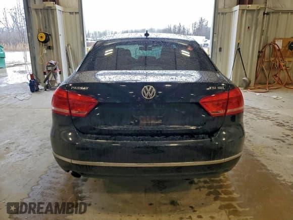 ✅ 2014 Volkswagen Passat SEL Premium • VIN: 1VWCS7A33EC093317 • Lot: 94246495. Wystawiony na Copart z przebiegiem 141 076 mil. Bezpłatny archiwum sprzedaży aukcyjnych z USA i szczegółowy raport historii pojazdu na DreamBid. Zdjęcie 6.