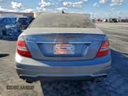 ✅ 2012 Mercedes-Benz C 300 Sport • VIN: WDDGF8BB0CR235711 • Лот: 93627035. Опубликован ранее на Copart с пробегом 160 628 миль. Бесплатный доступ к архиву аукционных продаж из США и подробный отчёт об истории автомобиля на DreamBid. Изображение 6.