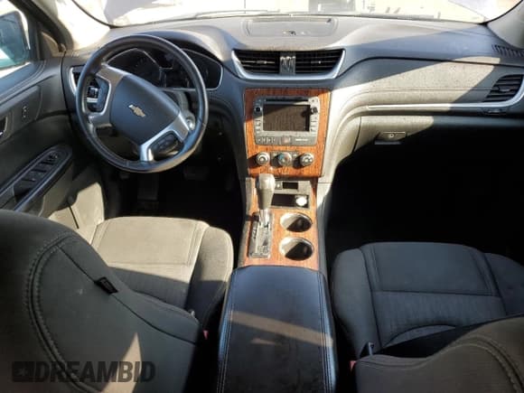 ✅ 2014 Chevrolet Traverse LT • VIN: 1GNKRGKD5EJ160746 • Lot: 70323904. Wystawiony na Copart z przebiegiem 134 657 mil. Bezpłatny archiwum sprzedaży aukcyjnych z USA i szczegółowy raport historii pojazdu na DreamBid. Zdjęcie 8.