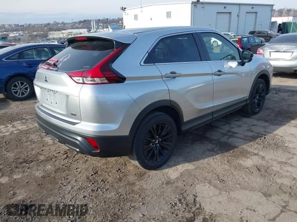 ✅ 2023 Mitsubishi Eclipse Cross LE • VIN: JA4ATVAA0PZ004646 • Lot: 41653975. Wystawiony na IAAI z przebiegiem 27 272 mil. Bezpłatny archiwum sprzedaży aukcyjnych z USA i szczegółowy raport historii pojazdu na DreamBid. Zdjęcie 4.