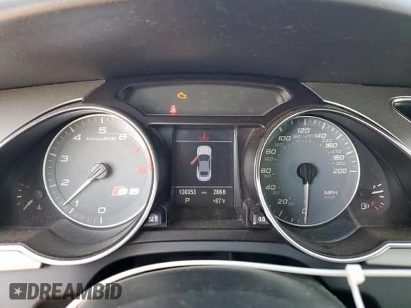 ✅ 2010 Audi S5 Prestige • VIN: WAUVGAFH5AN011422 • Lot: 67461185. Listed on Copart with 130,353 mi. Free auction sales archive from the USA and detailed vehicle history report at DreamBid. Image 9.