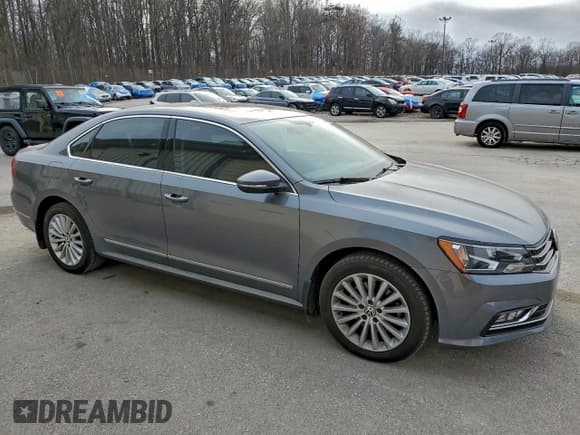✅ 2016 Volkswagen Passat SE • VIN: 1VWBT7A31GC054088 • Lot: 95914045. Wystawiony na Copart z przebiegiem 113 323 mil. Bezpłatny archiwum sprzedaży aukcyjnych z USA i szczegółowy raport historii pojazdu na DreamBid. Zdjęcie 4.
