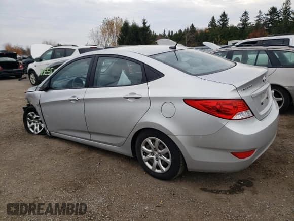 ✅ 2013 Hyundai Accent GLS • VIN: KMHCT4AE2DU406202 • Лот: 79167414. Опубликован ранее на Copart с пробегом 100 354 миль. Бесплатный доступ к архиву аукционных продаж из США и подробный отчёт об истории автомобиля на DreamBid. Изображение 2.