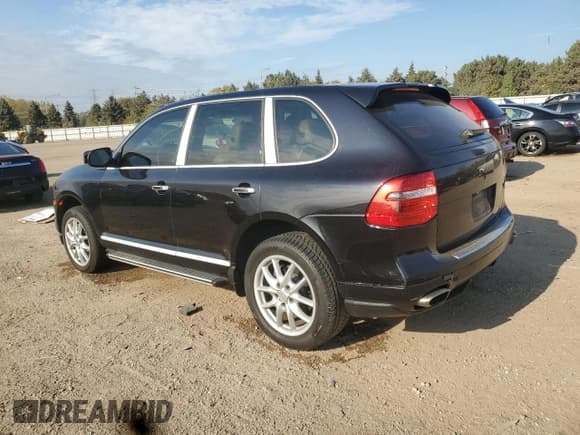 ✅ 2010 Porsche Cayenne • VIN: WP1AA2AP0ALA03519 • Lot: 87203325. Wystawiony na Copart z przebiegiem 113 864 mil. Bezpłatny archiwum sprzedaży aukcyjnych z USA i szczegółowy raport historii pojazdu na DreamBid. Zdjęcie 2.