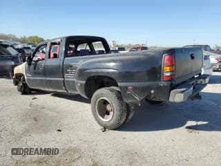 ✅ 2002 GMC Sierra 3500 • VIN: 1GTJK39122E200167 • Lot: 77104534. Wystawiony na Copart z przebiegiem Nie podano. Bezpłatny archiwum sprzedaży aukcyjnych z USA i szczegółowy raport historii pojazdu na DreamBid. Zdjęcie 2.