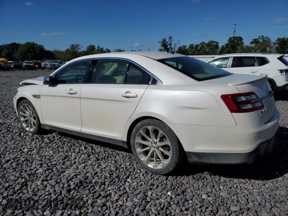 ✅ 2017 Ford Taurus Limited • VIN: 1FAHP2F8XHG109470 • Lot: 82449465. Wystawiony na Copart z przebiegiem 102 573 mil. Bezpłatny archiwum sprzedaży aukcyjnych z USA i szczegółowy raport historii pojazdu na DreamBid. Zdjęcie 2.
