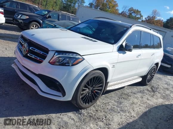 ✅ 2018 Mercedes-Benz GLS 63 AMG • VIN: 4JGDF7FE1JA996041 • Lot: 40910494. Wystawiony na IAAI z przebiegiem 69 159 mil. Bezpłatny archiwum sprzedaży aukcyjnych z USA i szczegółowy raport historii pojazdu na DreamBid. Zdjęcie 17.