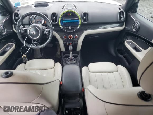 ✅ 2019 MINI Countryman Cooper S • VIN: WMZYT5C51K3G94250 • Lot: 66345814. Wystawiony na Copart z przebiegiem 73 807 mil. Bezpłatny archiwum sprzedaży aukcyjnych z USA i szczegółowy raport historii pojazdu na DreamBid. Zdjęcie 8.