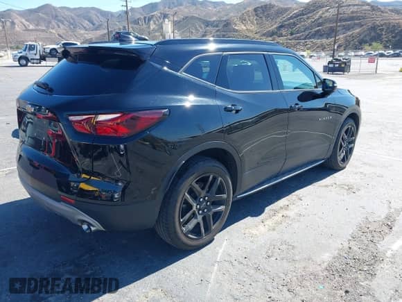 2019 Chevrolet Blazer z VIN 3GNKBDRS7KS680237, wystawiony jako IAAI lot #43514162 z przebiegiem 94 324 mil mil oraz . Historia ofert i sprzedaży dostępna na DreamBid. Obrazek 4.