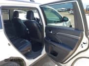 ✅ 2017 Toyota Highlander XLE • VIN: 5TDJZRFH4HS363549 • Lot: 42530155. Wystawiony na IAAI z przebiegiem 87 830 mil. Bezpłatny archiwum sprzedaży aukcyjnych z USA i szczegółowy raport historii pojazdu na DreamBid. Zdjęcie 8.