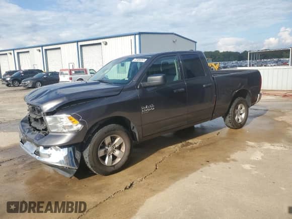 2024 Ram 1500 SLT z VIN 1C6RR6GG5RS137284, wystawiony jako Copart lot #84012535 z przebiegiem 46 110 mil mil oraz Czysty tytuł • Clean title. Historia ofert i sprzedaży dostępna na DreamBid. Obrazek 1.