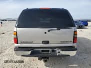 ✅ 2004 Chevrolet Suburban LS • VIN: 3GNEC16Z94G327398 • Lot: 88210895. Wystawiony na Copart z przebiegiem 254 365 mil. Bezpłatny archiwum sprzedaży aukcyjnych z USA i szczegółowy raport historii pojazdu na DreamBid. Zdjęcie 6.