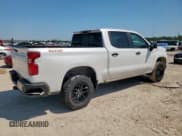 ✅ 2021 Chevrolet Silverado 1500 LT Trail Boss • VIN: 1GCPYFEL8MZ315384 • Lot: 71369185. Wystawiony na Copart z przebiegiem 110 053 mil. Bezpłatny archiwum sprzedaży aukcyjnych z USA i szczegółowy raport historii pojazdu na DreamBid. Zdjęcie 3.