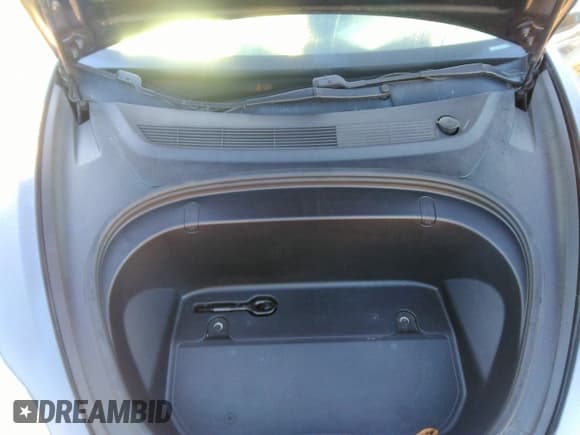 ✅ 2019 Tesla Model 3 Long Range • VIN: 5YJ3E1EB3KF452298 • Lot: 43433965. Wystawiony na IAAI z przebiegiem 134 825 mil. Bezpłatny archiwum sprzedaży aukcyjnych z USA i szczegółowy raport historii pojazdu na DreamBid. Zdjęcie 10.