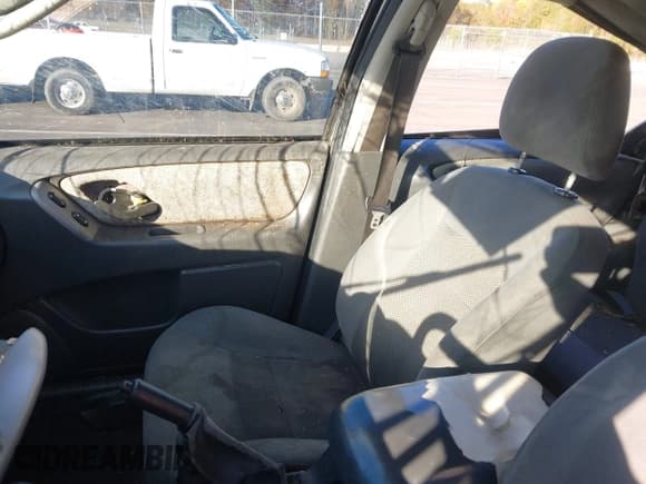 ✅ 2007 Ford Escape XLT • VIN: 1FMYU03107KB91215 • Lot: 43611822. Listed on IAAI with 221,658 mi. Free auction sales archive from the USA and detailed vehicle history report at DreamBid. Image 5.