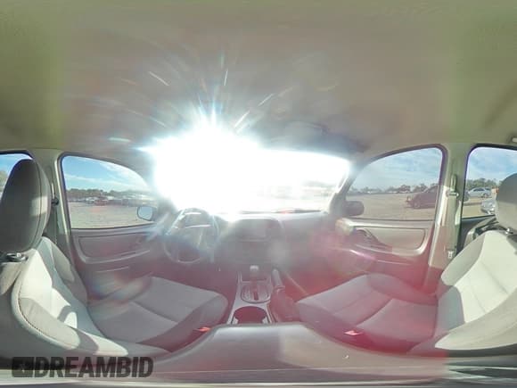 ✅ 2005 Ford Escape XLS Value • VIN: 1FMYU92Z25KC10971 • Lot: 70029265. Listed on Copart with 155,770 mi. Free auction sales archive from the USA and detailed vehicle history report at DreamBid. Image 15.