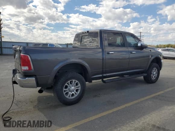 ✅ 2017 Ram 2500 Laramie • VIN: 3C6UR5FL7HG720142 • Lot: 85844065. Wystawiony na Copart z przebiegiem 130 863 mil. Bezpłatny archiwum sprzedaży aukcyjnych z USA i szczegółowy raport historii pojazdu na DreamBid. Zdjęcie 3.