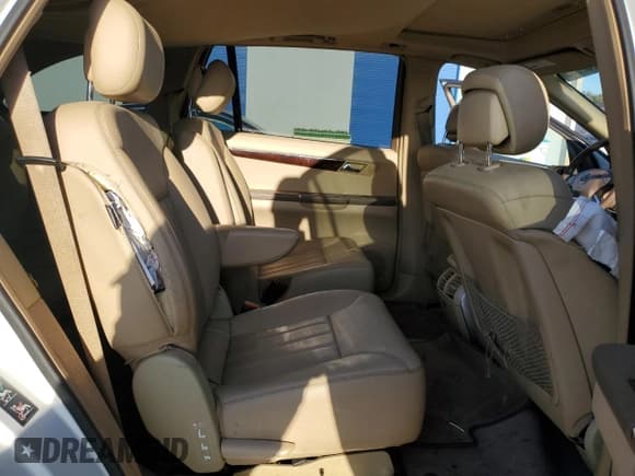 ✅ 2010 Mercedes-Benz R 350 • VIN: 4JGCB6FE4AA111042 • Лот: 44587515. Опубликован ранее на Copart с пробегом 140 451 миль. Бесплатный доступ к архиву аукционных продаж из США и подробный отчёт об истории автомобиля на DreamBid. Изображение 11.