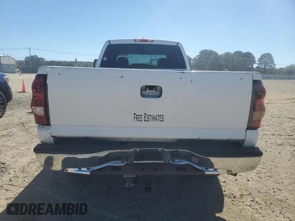 ✅ 2006 Chevrolet Silverado 2500HD LT3 • VIN: 1GCHK23D36F221167 • Lot: 86684725. Wystawiony na Copart z przebiegiem 404 036 mil. Bezpłatny archiwum sprzedaży aukcyjnych z USA i szczegółowy raport historii pojazdu na DreamBid. Zdjęcie 6.