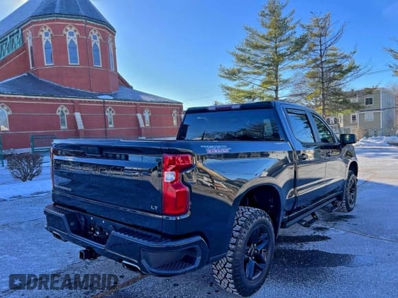 ✅ 2019 Chevrolet Silverado 1500 LT Trail Boss • VIN: 1GCPYFED4KZ408196 • Lot: 95799425. Wystawiony na Copart z przebiegiem 140 512 mil. Bezpłatny archiwum sprzedaży aukcyjnych z USA i szczegółowy raport historii pojazdu na DreamBid. Zdjęcie 4.
