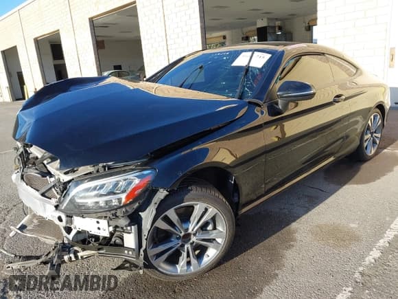 ✅ 2019 Mercedes-Benz C 300 • VIN: WDDWJ8DB4KF823778 • Lot: 41083715. Wystawiony na IAAI z przebiegiem Nie podano. Bezpłatny archiwum sprzedaży aukcyjnych z USA i szczegółowy raport historii pojazdu na DreamBid. Zdjęcie 17.