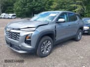 ✅ 2025 Chevrolet Equinox AWD LT • VIN: 3GNAXPEG7SL110880 • Lot: 42782075. Wystawiony na IAAI z przebiegiem 7 429 mil. Bezpłatny archiwum sprzedaży aukcyjnych z USA i szczegółowy raport historii pojazdu na DreamBid. Zdjęcie 18.