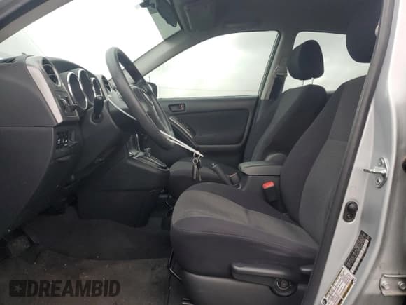 ✅ 2005 Toyota Matrix XR • VIN: 2T1LR32E55C435350 • Lot: 93334715. Listed on Copart with 39,131 mi. Free auction sales archive from the USA and detailed vehicle history report at DreamBid. Image 7.