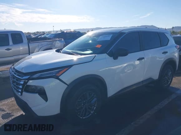 ✅ 2024 Nissan Rogue S • VIN: 5N1BT3AA6RC694287 • Лот: 43560151. Опубликован ранее на IAAI с пробегом 73 888 миль. Бесплатный доступ к архиву аукционных продаж из США и подробный отчёт об истории автомобиля на DreamBid. Изображение 17.