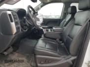 ✅ 2018 Chevrolet Silverado 2500HD LTZ • VIN: 1GC1KWEGXJF208070 • Lot: 41666184. Wystawiony na Copart z przebiegiem 53 493 mil. Bezpłatny archiwum sprzedaży aukcyjnych z USA i szczegółowy raport historii pojazdu na DreamBid. Zdjęcie 7.