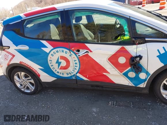 ✅ 2023 Chevrolet Bolt EV 1LT • VIN: 1G1FW6S04P4102972 • Lot: 41600780. Wystawiony na IAAI z przebiegiem 50 710 mil. Bezpłatny archiwum sprzedaży aukcyjnych z USA i szczegółowy raport historii pojazdu na DreamBid. Zdjęcie 6.