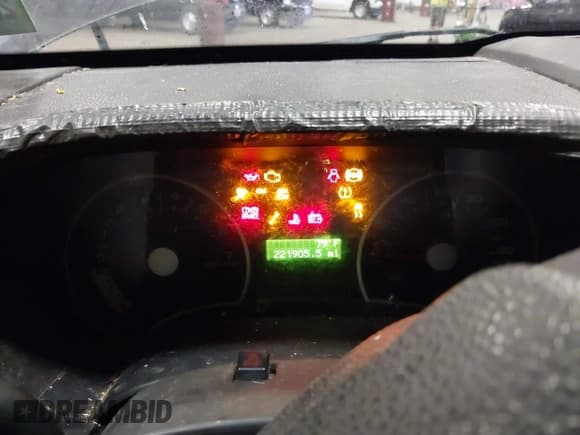 ✅ 2008 Ford Explorer XLT • VIN: 1FMEU73838UB12165 • Lot: 42457812. Wystawiony na IAAI z przebiegiem 221 905 mil. Bezpłatny archiwum sprzedaży aukcyjnych z USA i szczegółowy raport historii pojazdu na DreamBid. Zdjęcie 7.