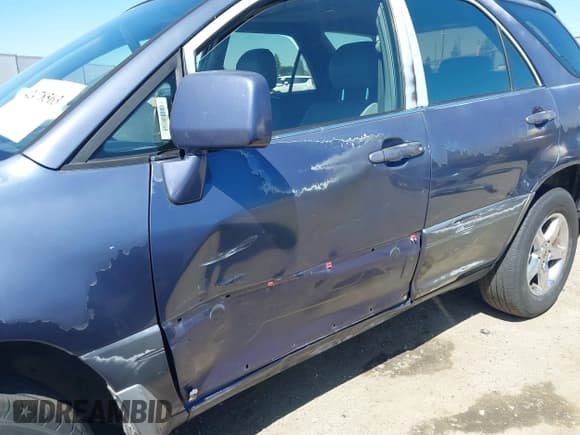 ✅ 1999 Lexus RX 300 • VIN: JT6HF10UXX0022728 • Лот: 42478563. Опубликован ранее на IAAI с пробегом 173 282 миль. Бесплатный доступ к архиву аукционных продаж из США и подробный отчёт об истории автомобиля на DreamBid. Изображение 20.