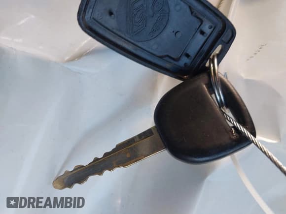 ✅ 2006 Mazda 3 s • VIN: JM1BK144961543839 • Лот: 41139689. Опубликован ранее на IAAI с пробегом 258 409 миль. Бесплатный доступ к архиву аукционных продаж из США и подробный отчёт об истории автомобиля на DreamBid. Изображение 11.