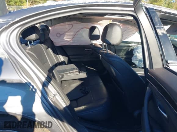 ✅ 2016 BMW 5 Series 528i xDrive • VIN: WBA5A7C5XGG151171 • Лот: 43318784. Опубликован ранее на IAAI с пробегом 147 388 миль. Бесплатный доступ к архиву аукционных продаж из США и подробный отчёт об истории автомобиля на DreamBid. Изображение 8.