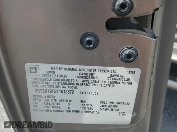 ✅ 1999 GMC Sierra 1500 SLE • VIN: 2GTEK19T5X1512872 • Лот: 65164465. Опубликован ранее на Copart с пробегом 163 220 миль. Бесплатный доступ к архиву аукционных продаж из США и подробный отчёт об истории автомобиля на DreamBid. Изображение 12.