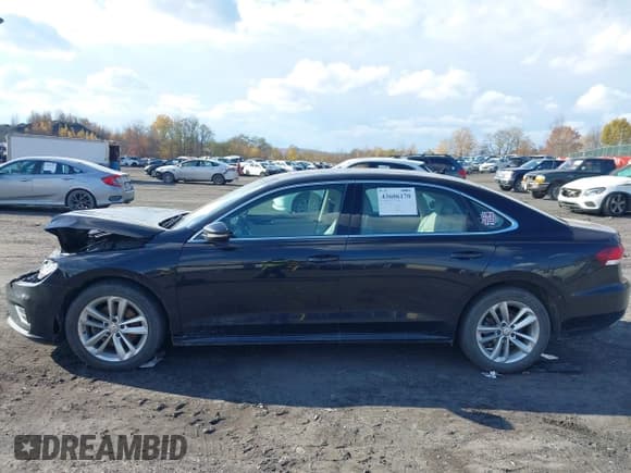 ✅ 2020 Volkswagen Passat SE • VIN: 1VWWA7A36LC001744 • Lot: 43606170. Wystawiony na IAAI z przebiegiem Nie podano. Bezpłatny archiwum sprzedaży aukcyjnych z USA i szczegółowy raport historii pojazdu na DreamBid. Zdjęcie 14.