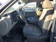 ✅ 2011 Chevrolet Silverado 1500 LS • VIN: 3GCPCREAXBG196524 • Lot: 92111925. Wystawiony na Copart z przebiegiem 176 027 mil. Bezpłatny archiwum sprzedaży aukcyjnych z USA i szczegółowy raport historii pojazdu na DreamBid. Zdjęcie 7.